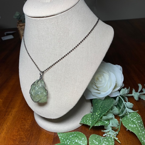 Natural Crystal Large Chunky Stone Copper Wrapped Pendant Necklace - Picture 4 of 12
